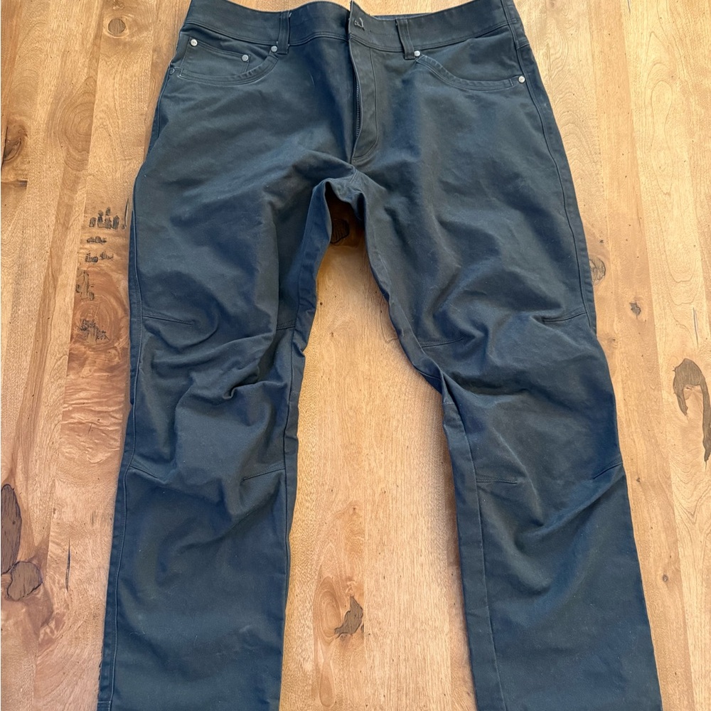 Kuhl Men's Chinos - Charcoal